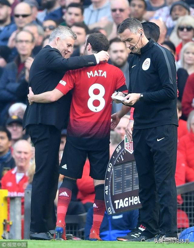 星空体育-包含冲刺阶段广东宏远备战德国杯,更衣室发声细节曝光,压力陡增,赛季目标并未改变的词条