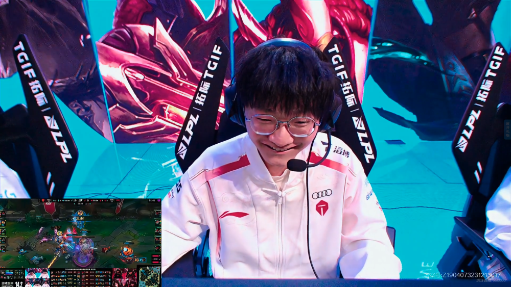 星空体育-JackeyLove爆冷击败SKT，回归赛场引爆全场！的简单介绍