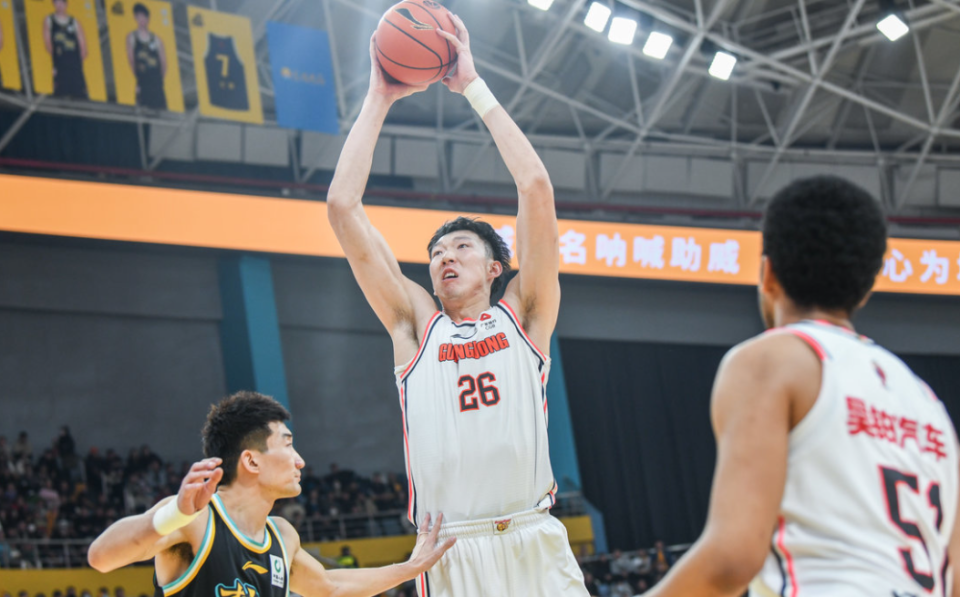 星空体育-关于蒂姆巅峰对决，阿扎伦卡与60激战美国队分钟，战术调整胜负难料！的信息