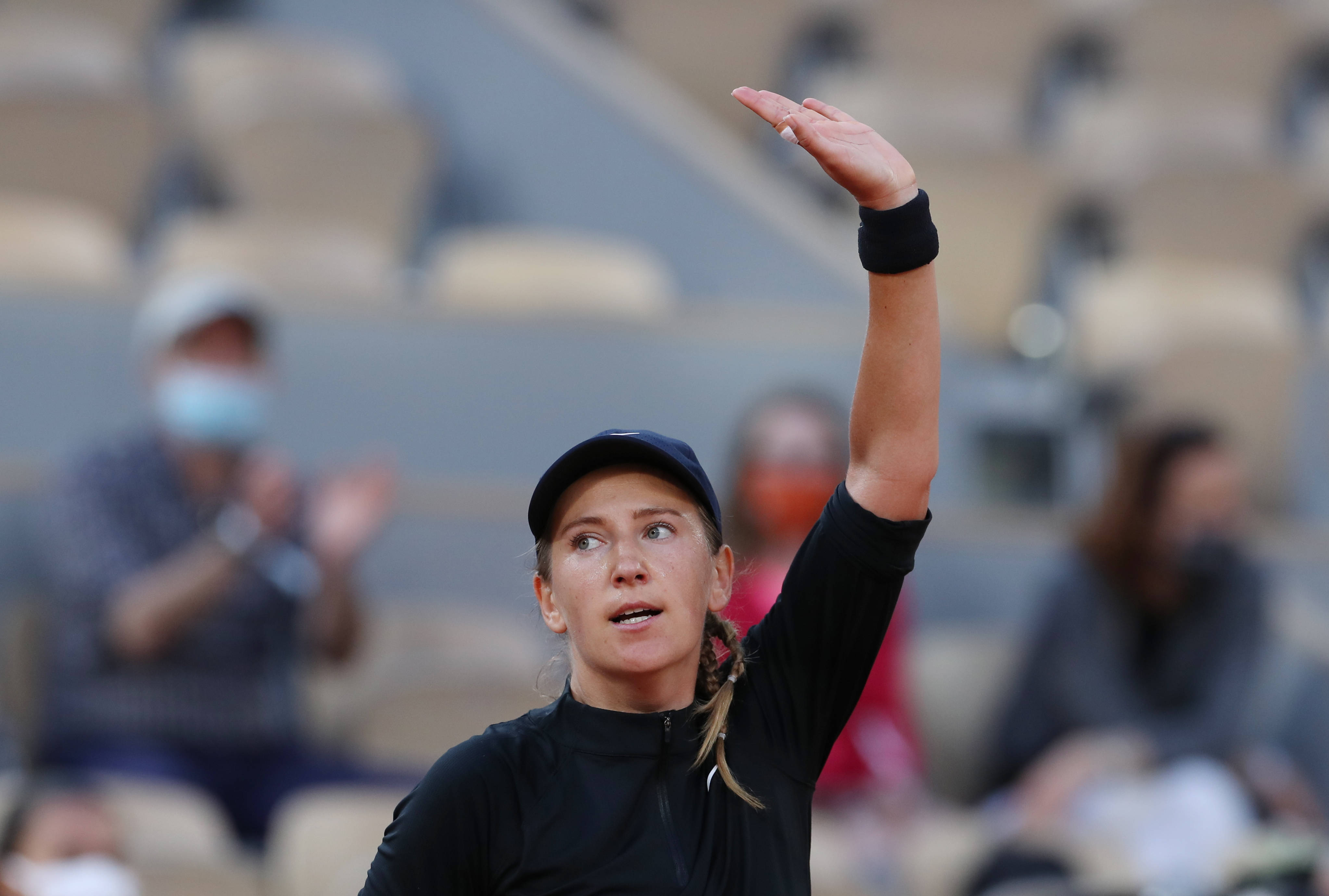 星空体育-阿扎伦卡迎来三赛季高光表现，IG球迷沸腾！的简单介绍